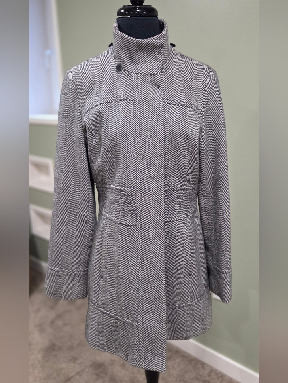 ESPRIT Womend Herringbone Wool-Blend Coat with Faux Fur Trim - Gray - Picture 6 of 7